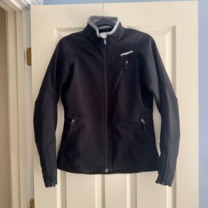 Patagonia Women's Black Zip Up Waterproof Jacket